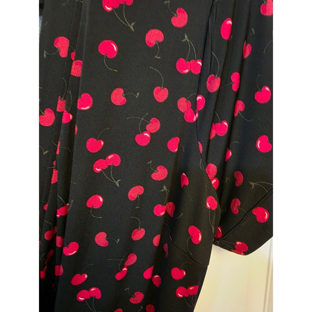 Torrid Cherry Print Faux Wrap Dress Size 1 Black Red Retro Pin Up Rockabilly - Picture 5 of 12